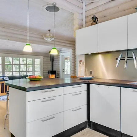 Erika - 250m From The Sea By Interhome *